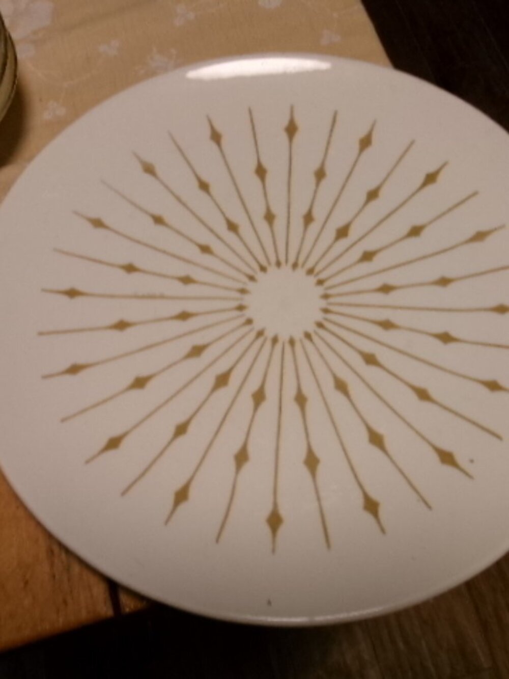 vtg Knowles Atomic Sunburst plate 10.5 in great shape